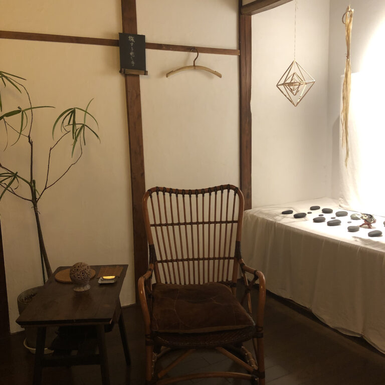 都会の隠れ家のようなプライベート空間